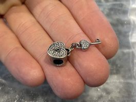 Pandora Charm, Silber, Herz mit Schlüssel Anhänger 🔑❤️