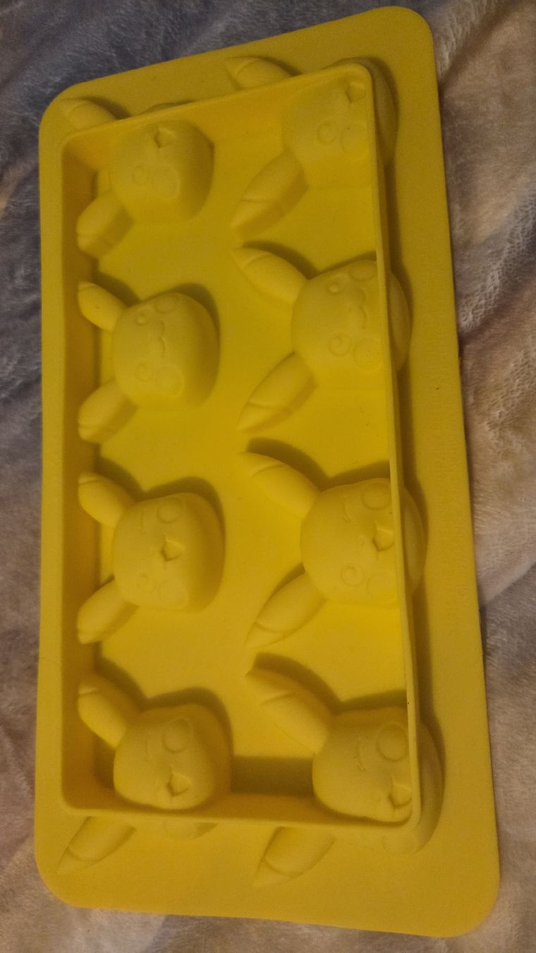 Teglie da forno: Pokemon Silikonform(Abholung) – Usato da Luzern venduto da Selina030 1