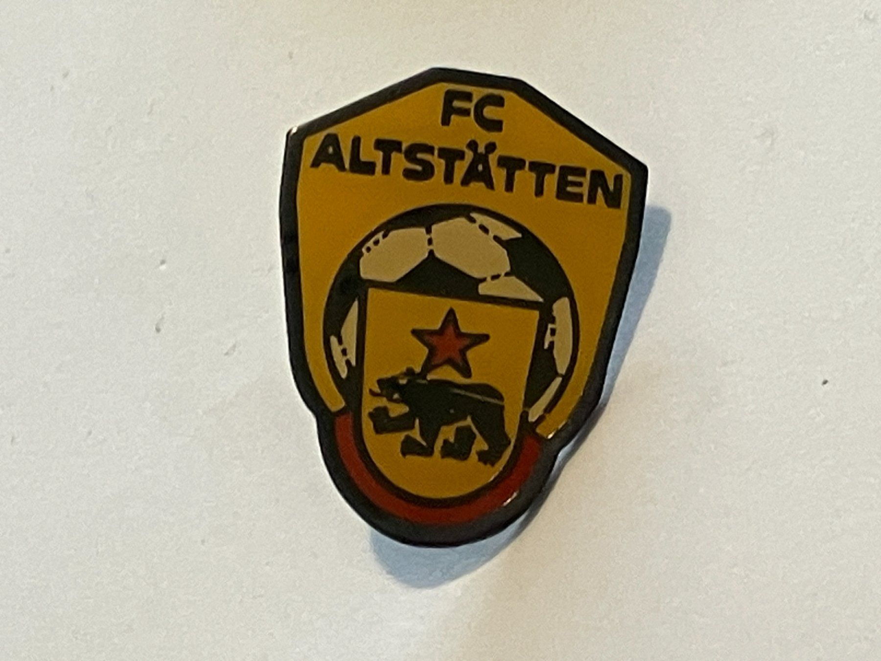 Placchette & Badge: 1 Pin FC Altstätten – Usato da Basel venduto da djwwpp