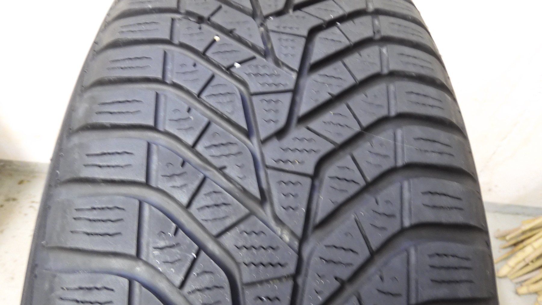 Hyundai Pneumatici & Ruote complete: Hyundai  ix35 Kompletträder – Usato da Inkwil venduto da PeMat 3