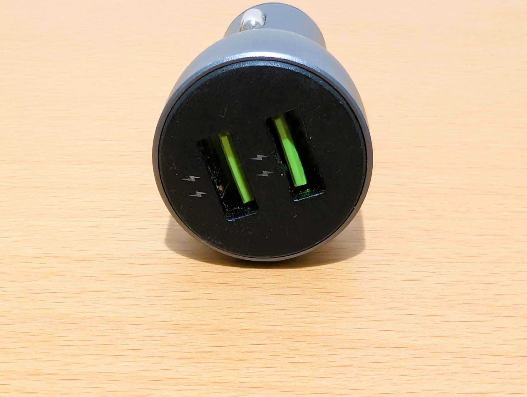 Ugreen Unità & Adattatore: UGreen Auto-Zigarettenanzünder Ladegerät - 36W – Usato da Pfäffikon SZ venduto da RainerZuefall 1