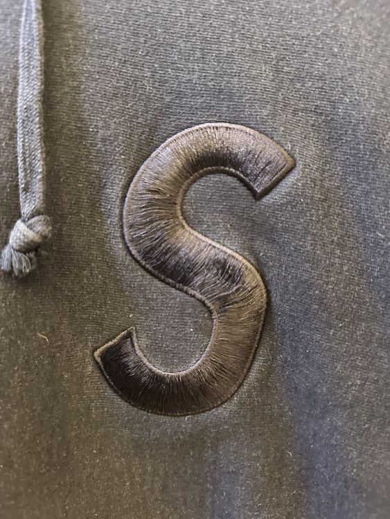 Supreme tonal s logo sales