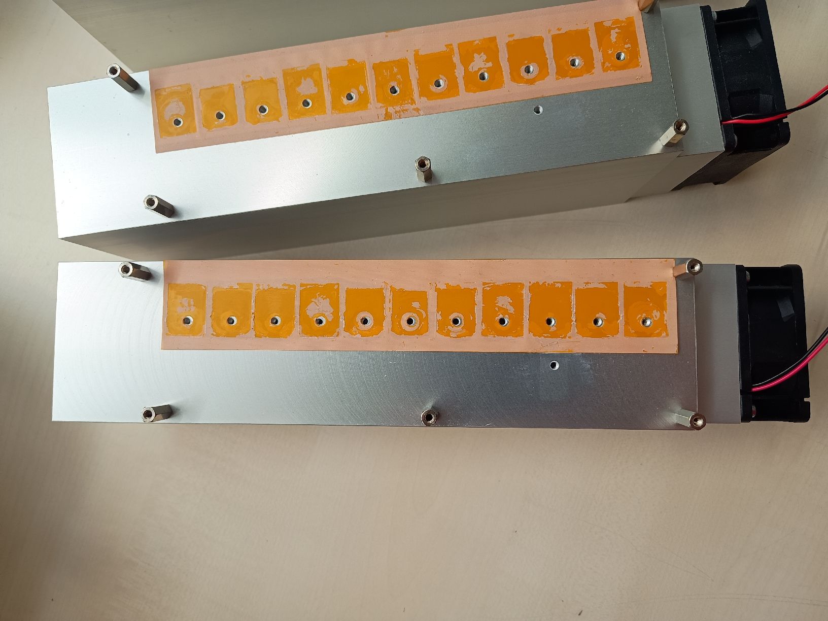 Ventilatori: 3 Stk. Kühlkörper mit Lüfter, gebraucht – Usato da Döttingen venduto da Schlei 3