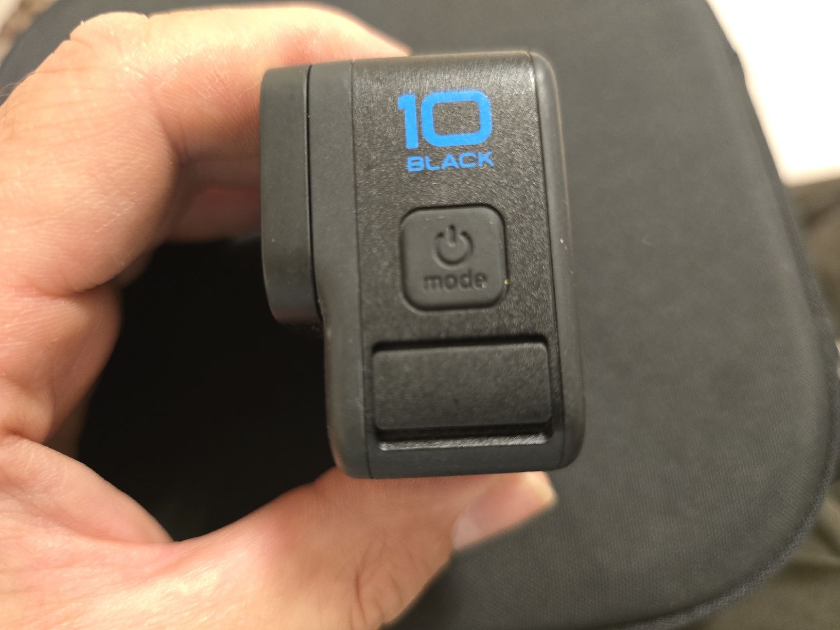 Gopro Action Cam: GoPro Hero 10 Black – Defekt aus Basel von Zait 1