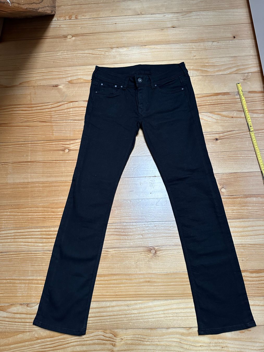 Pepe Jeans Jeans: Pepe Jeans Saturn schwarz 29/32 neu – Nuovo (secondo la descrizione) da Gümmenen venduto da FelizitasHermann