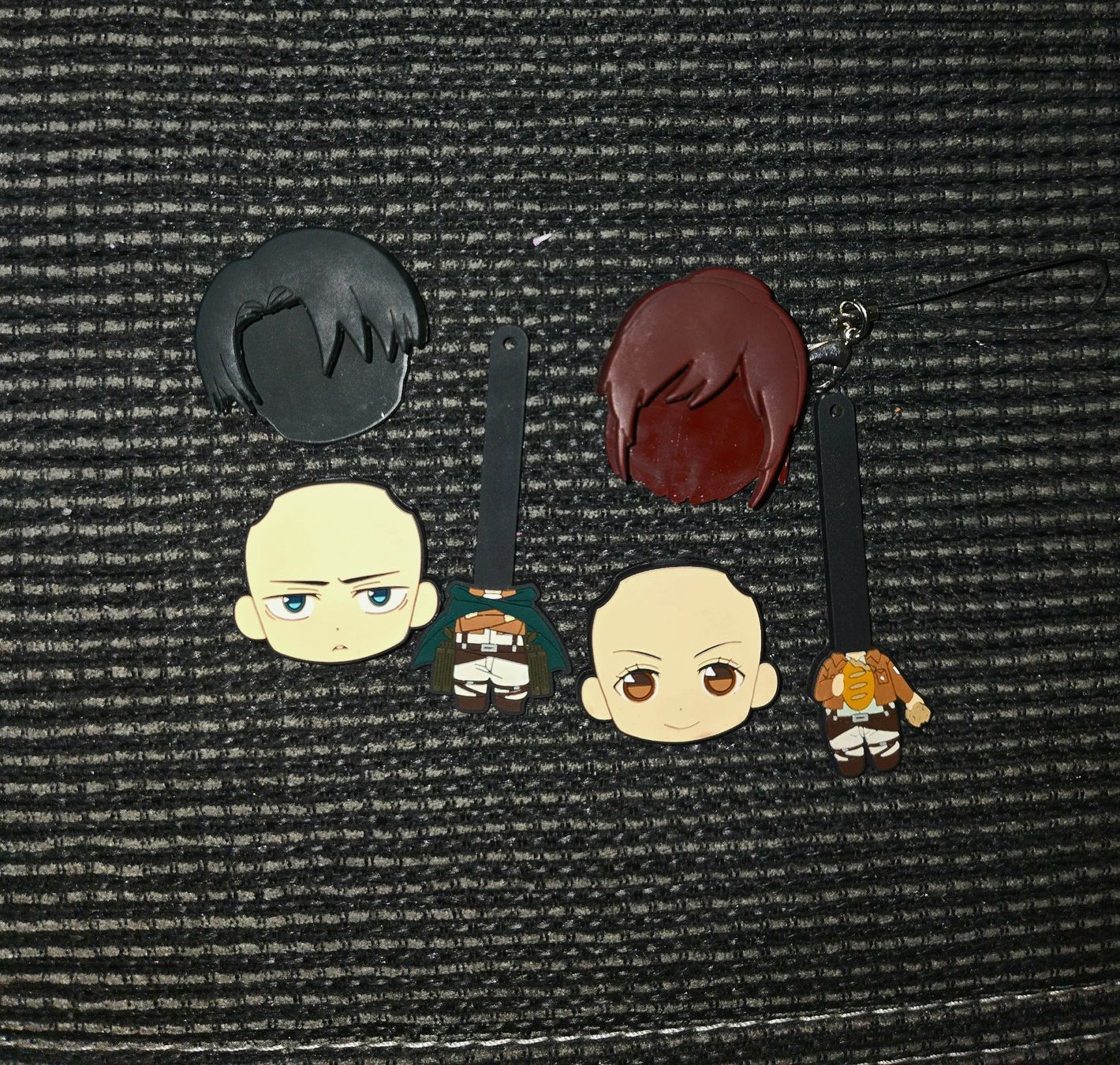 Figuren: Attack on Titan Anhänger Set 7 Figuren gebraucht – Gebraucht aus Schänis von mes_g8vl 1