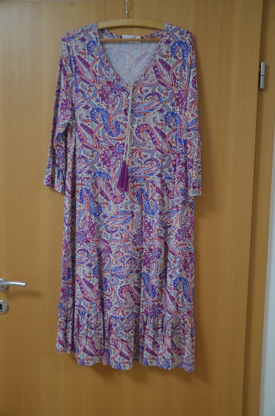 Vestiti: TAILLE 48-50 - KLEID NEU – Nuovo e nell'imballaggio originale da Chiasso venduto da Dolly015