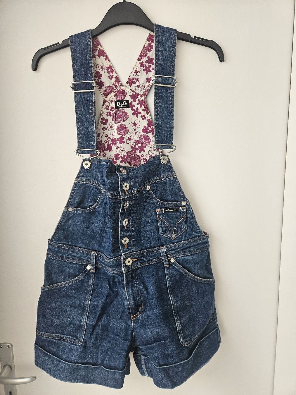 Dolce & Gabbana Jeans: Solce Gabbana D&G kurze Latzhose 36 – Usato da Oberwil BL venduto da blackdiamond14