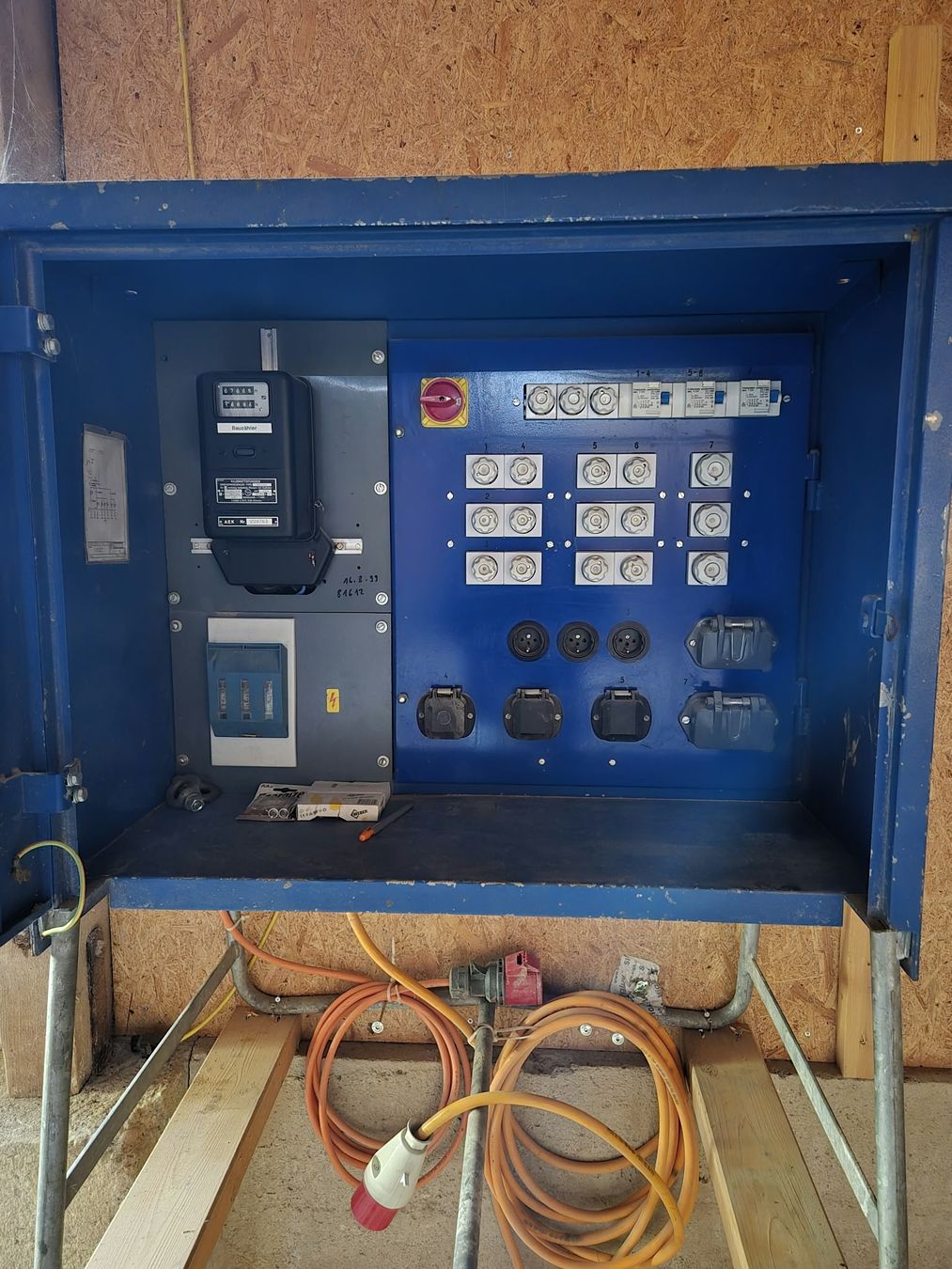 Elettrotecnica: Tableau de chantier – Usato da Bevaix venduto da pas_xgr9