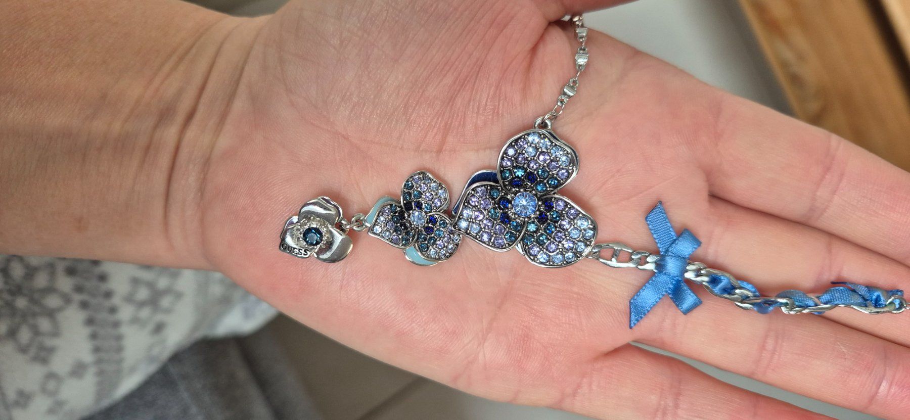 Guess Altri gioielli: Guess Schmuckset Nagelneu – Nuovo e nell'imballaggio originale da Aesch BL venduto da Moni1211 5
