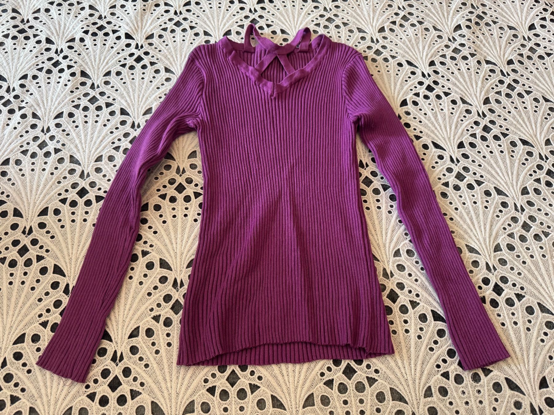 Maglioni & Felpe: Lila strickpullover mit gekreuztem V- Ausschnitt Gr S Geripp – Usato da Frenkendorf venduto da Style365 5