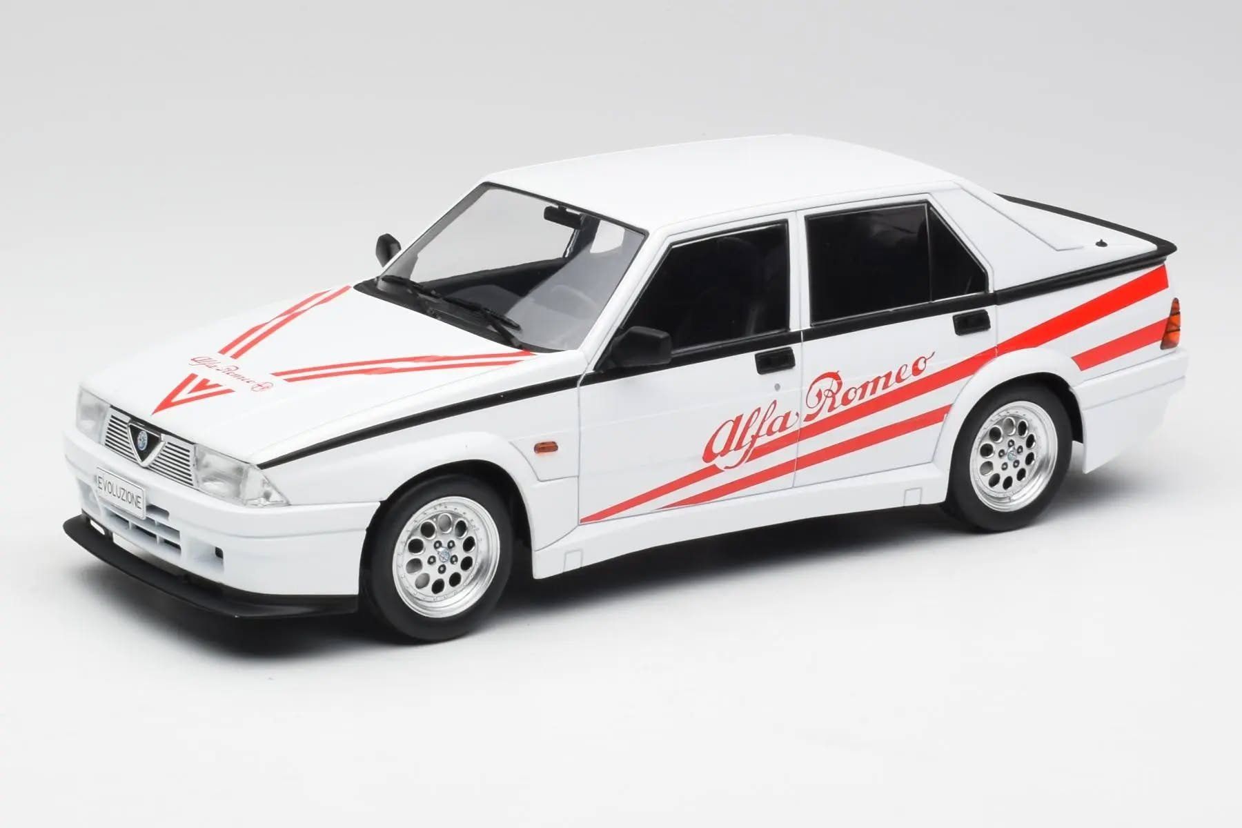 Alfa Romeo Modellini d'auto: Alfa Romeo 75 Turbo Evolution 1987 ,  MCG , 1:18 – Nuovo e nell'imballaggio originale da Goldach venduto da Feivel9 1