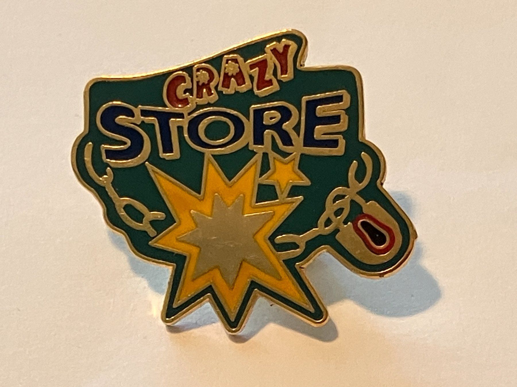 Placchette & Badge: 1 Pin Crazy Store – Usato da Basel venduto da djwwpp