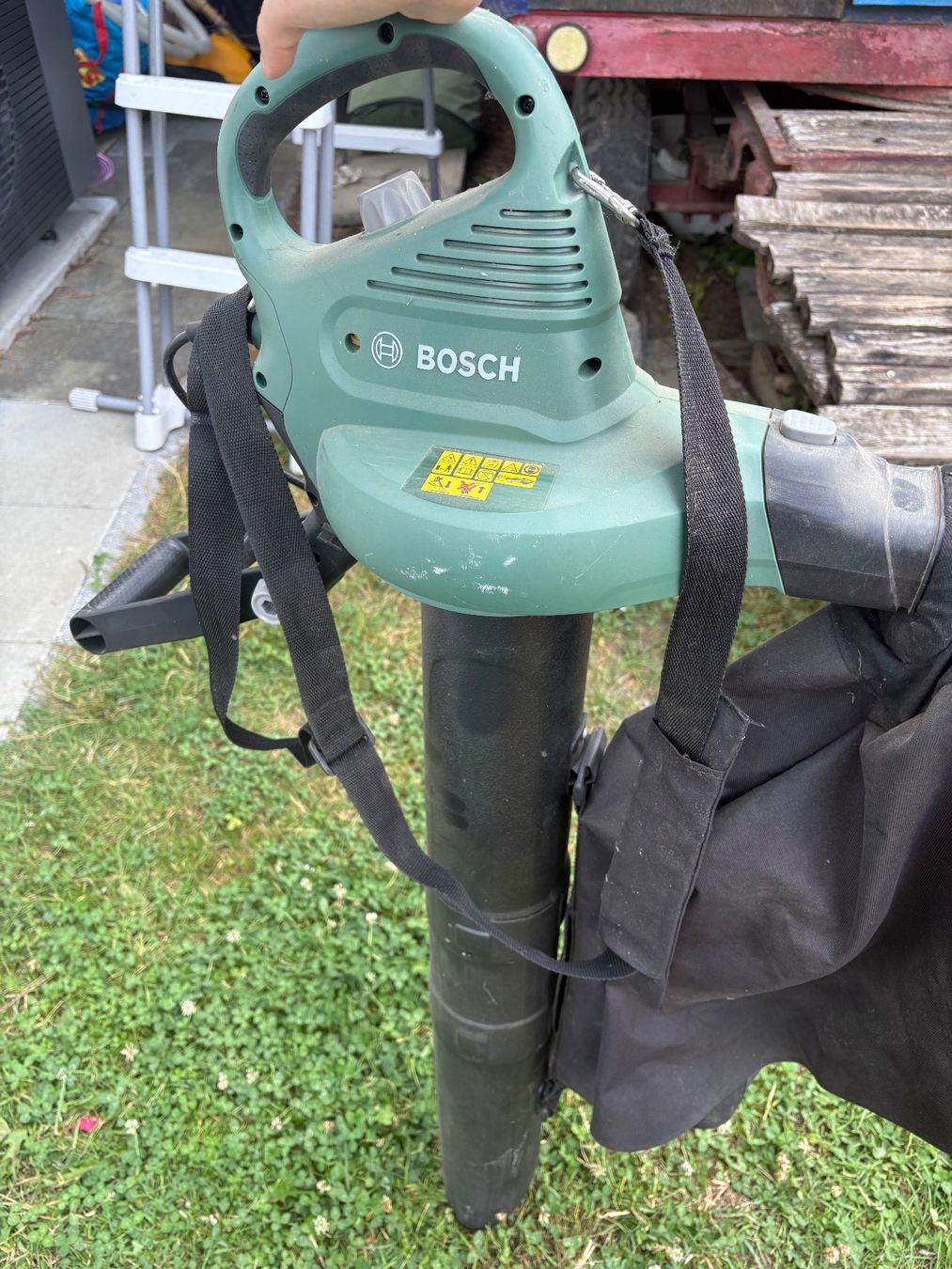 Bosch Laubbläser & Laubsauger: Bosch Laubsauger + Laubbläser – Gebraucht aus Othmarsingen von shi_z6zz 2
