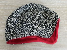 Mütze mit Tierprint Schwarz-Weiss Rot Wendbar
