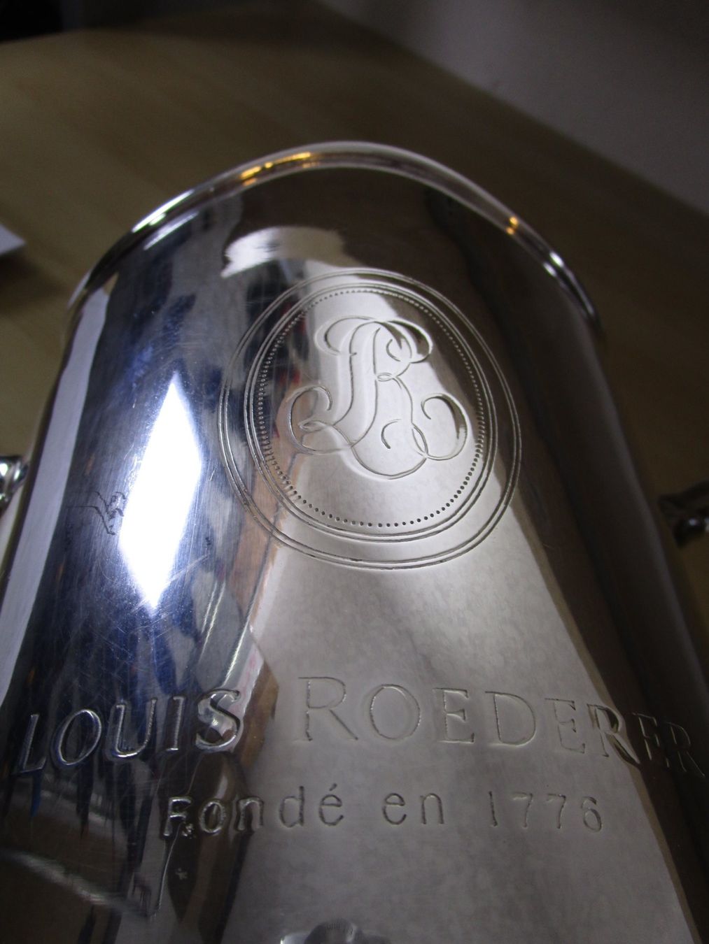 Louis Roederer Sonstiges: Louis Roederer massiver Champagner-Kühler versilbert – Gebraucht aus Eschenbach SG von brocovin 4