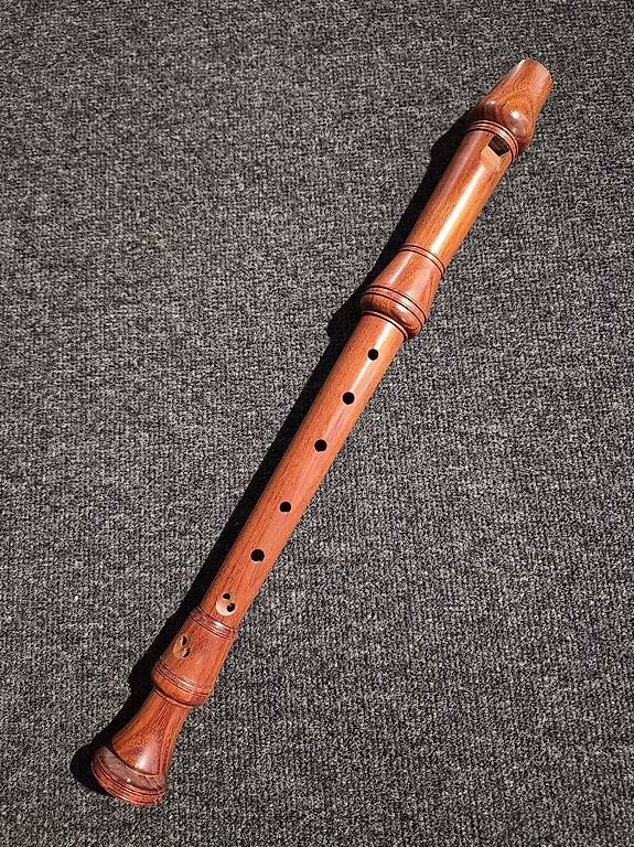 Strumenti musicali: Alt Blockflöte Küng – Usato da Biglen venduto da Timeover 2