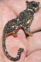 Brosche K-194 – Gepard – Strass Schwarz – 30x65mm
