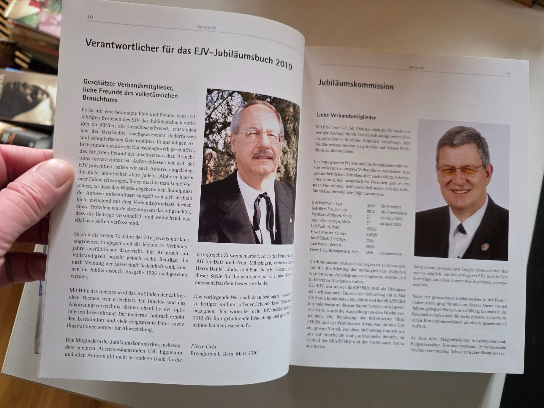 Libri: Lebendiges Schweizer Brauchtum - Eidgen. Jodler Verband 2010 – Usato da Walterswil BE venduto da Lonitti 4
