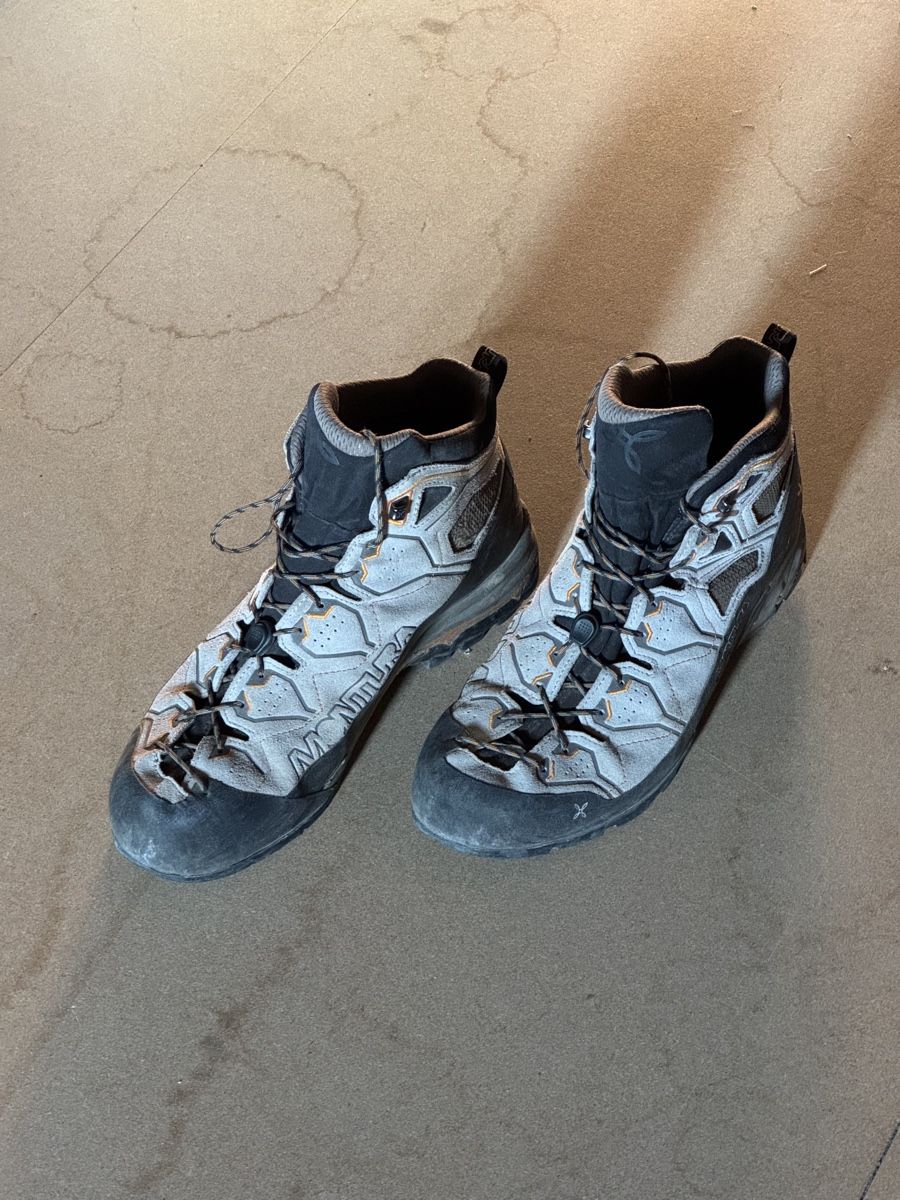 Montura Herrenschuhe: Wanderschuhe Montura Grösse 45 gebraucht – Gebraucht aus Zürich von smo_886d