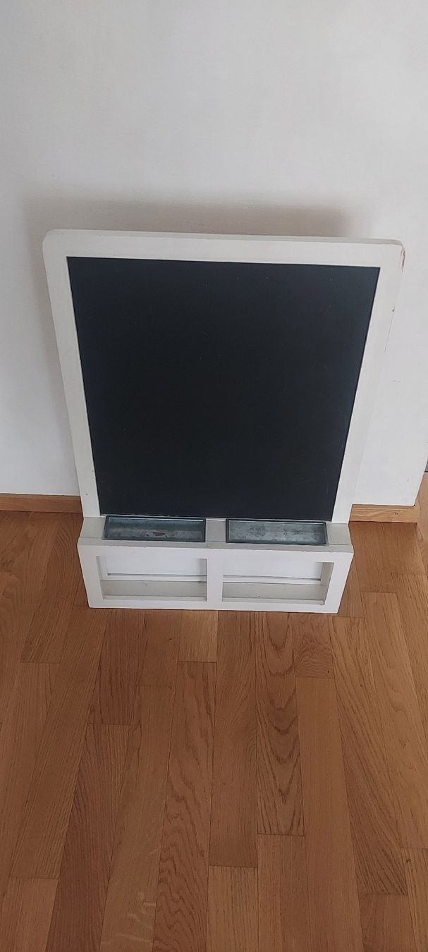 Lavagne: Schöne Wandtafel. – Usato da Glattpark(Opfikon) venduto da Uthyla