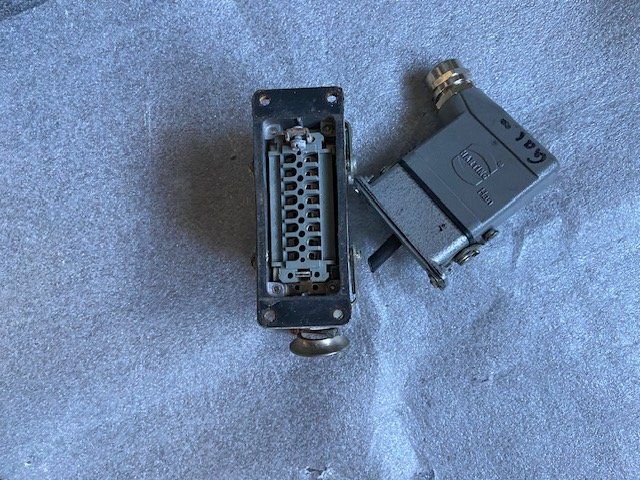 Componenti elettronici: Stecker Harting, Elektrostecker, Elektro, Anhänger – Usato da Neudorf venduto da Siola71 2