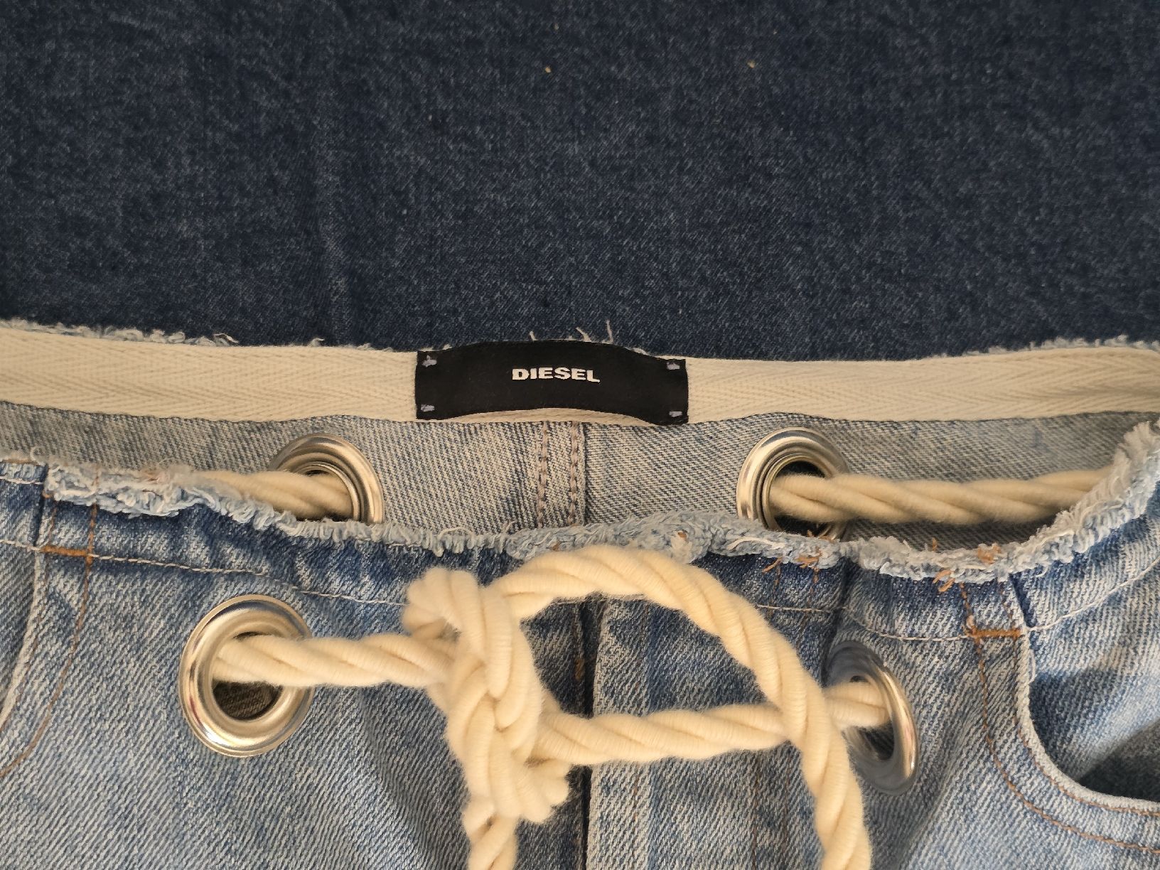 Diesel Hosen: Diesel Shorts Gr 27 – Gebraucht aus Interlaken von NataliiaS 2