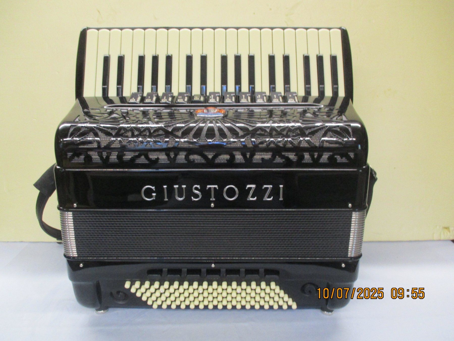 Strumenti musicali: Akkordeon Giustozzi Fabrikneu – Nuovo e nell'imballaggio originale da Jegenstorf venduto da Oktavio