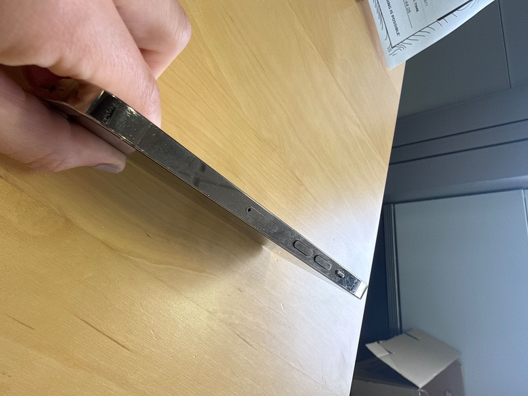 Apple Telefoni cellulari / Smartphones: iPhone 13 Pro with cracks on the back – Usato da Genève venduto da val_dr79 2