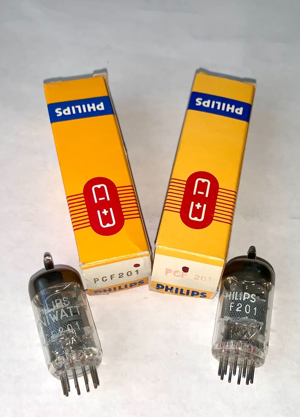 Philips Componenti elettronici: 2 Röhren / Radioröhren PCF201 (Triode-Pentode), Philips – Nuovo (secondo la descrizione) da Biel/Bienne venduto da Oldradio