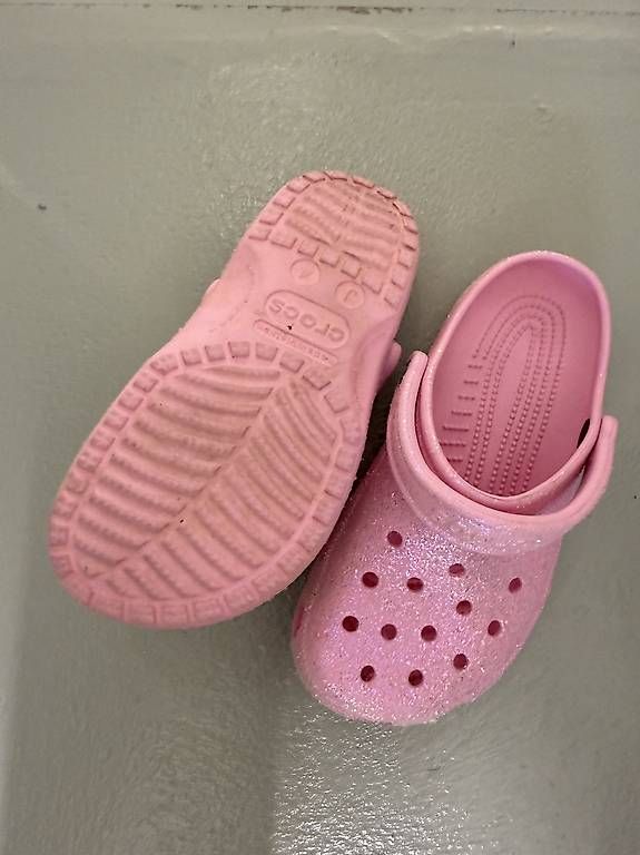 Chaussures filles: Crocs Pink Glitter – D'occasion à Wallisellen par MaraG91 1