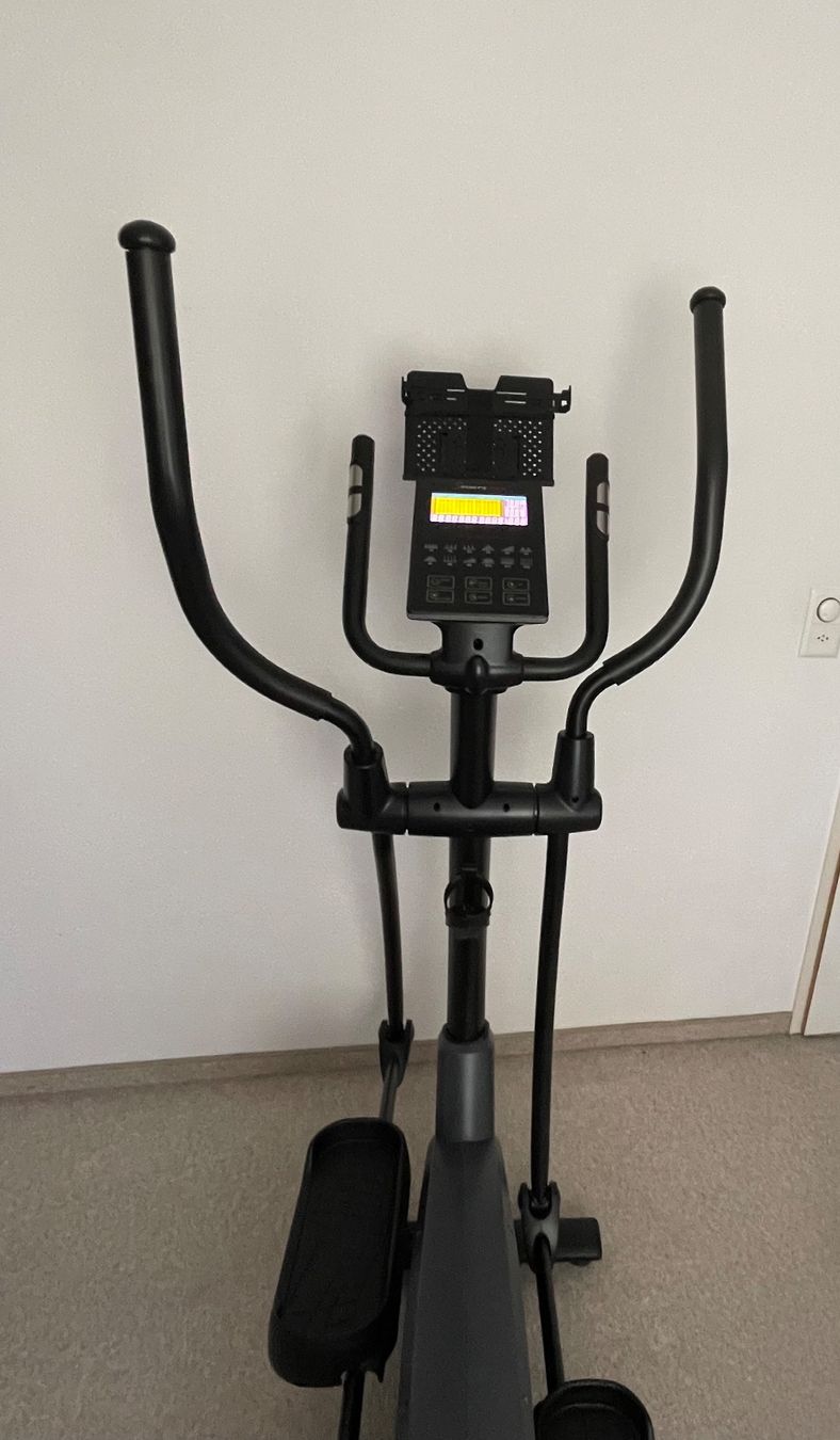 Hometrainer: Crosstrainer Sports Tech (Modell CX2) – Usato da Steinhausen venduto da noldii 2
