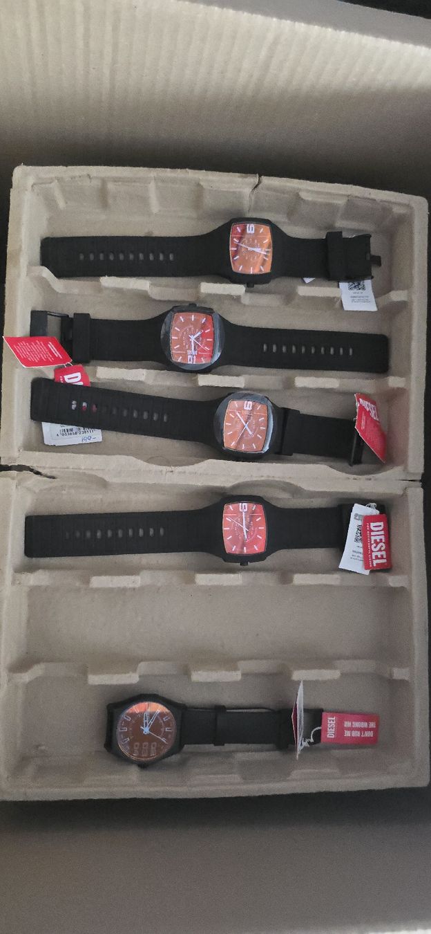 Diesel Montres: Lots de montres Diesel, bracelet à vendre – Neuf (Voir description) à Le Noirmont par desoto55 1