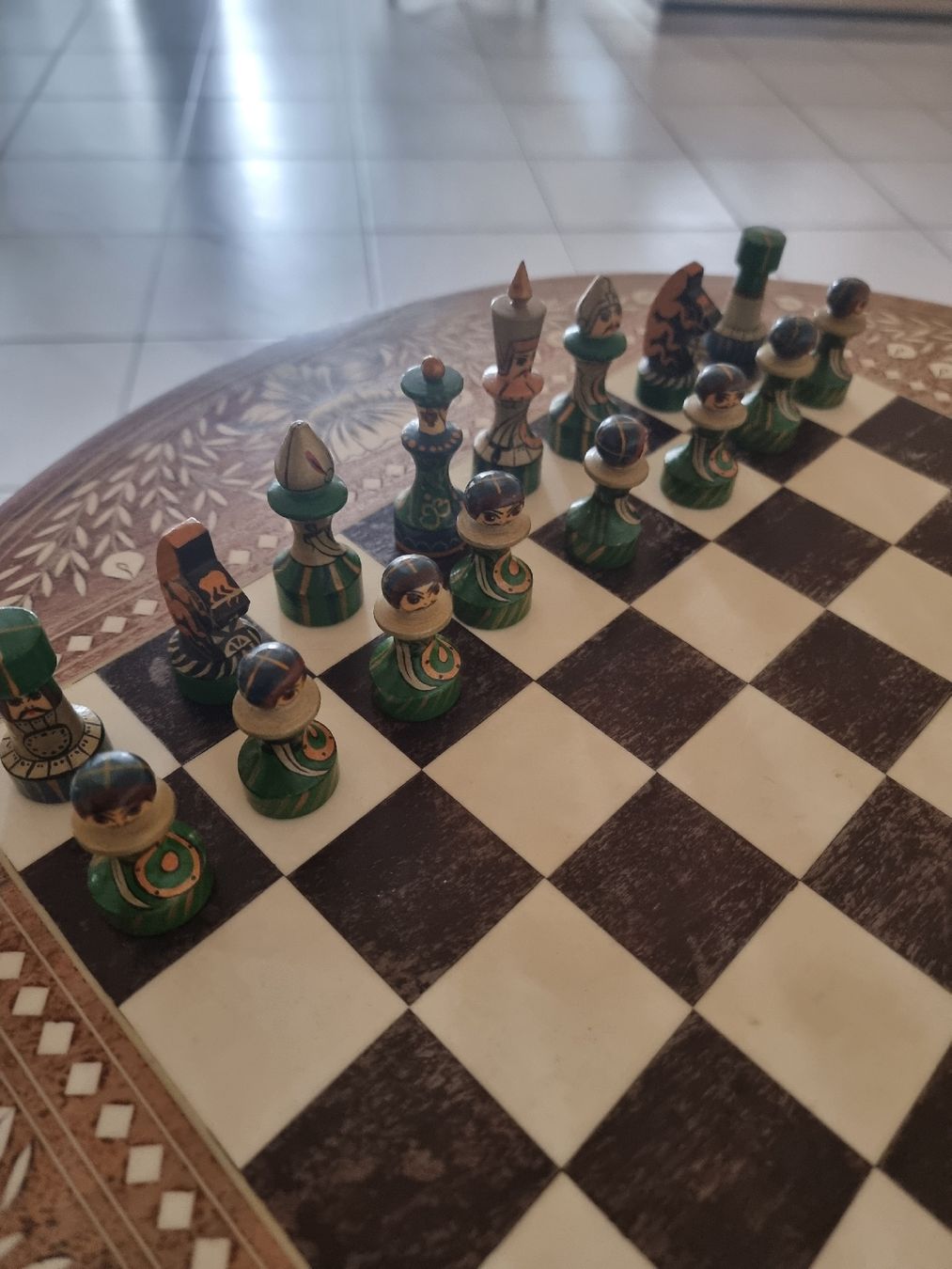 Giochi: Schachbretttisch inkl. Schachfiguren – Usato da Männedorf venduto da nad_6gqn 2