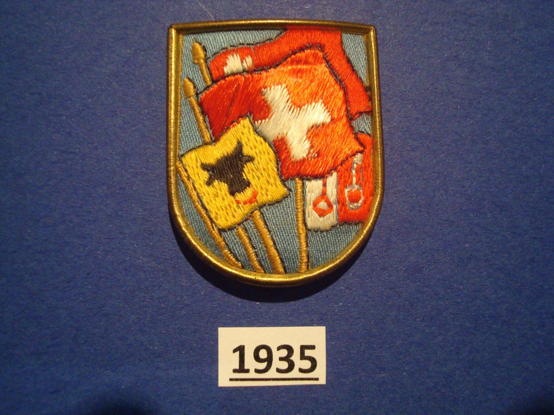 Placchette & Badge: Abzeichen 1. August 1935 – Usato da Riehen venduto da Baerewaegli