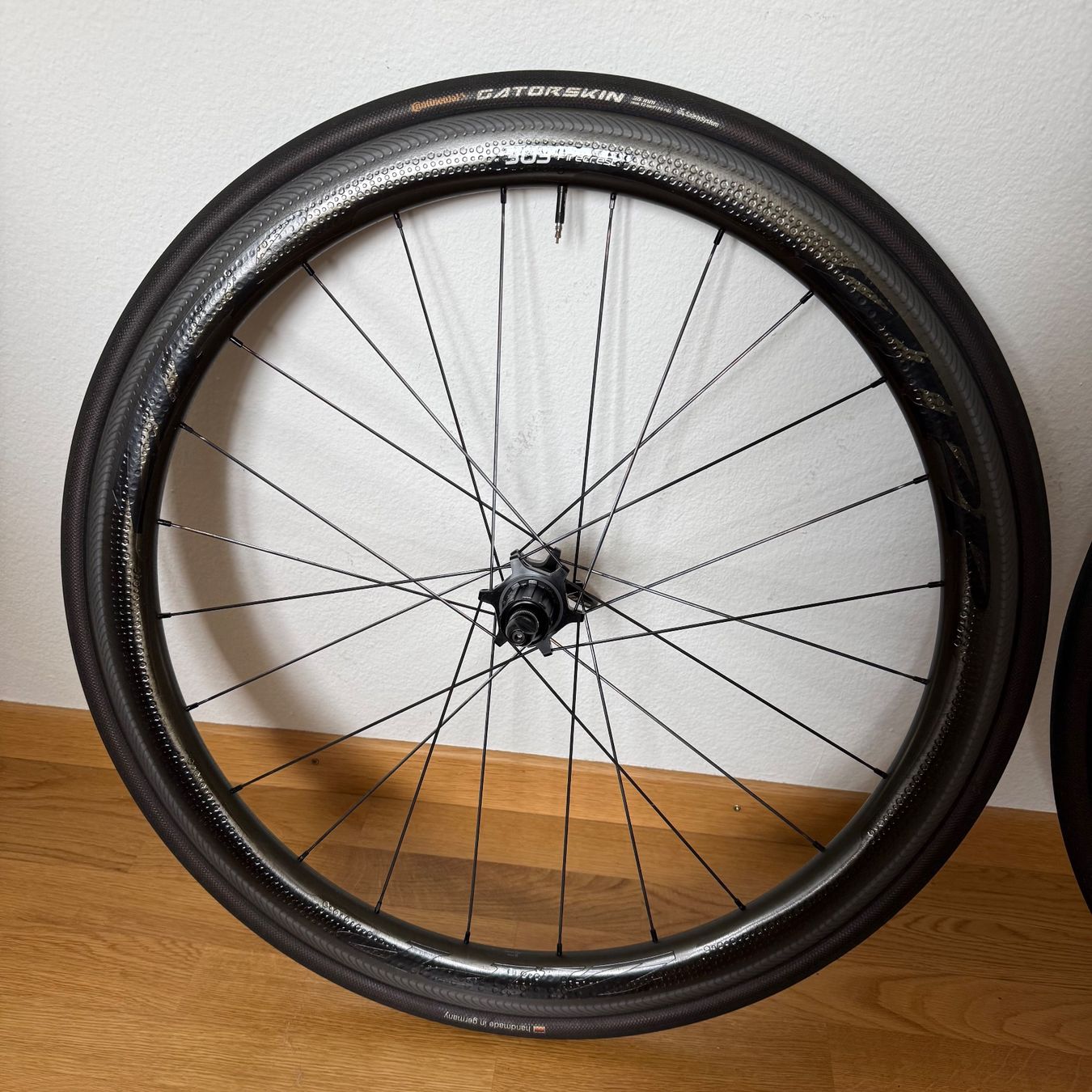 Zipp Pezzi di ricambio: Zipp 303 Firecrest Laufradsatz – Usato da Effretikon venduto da tim0thy 1