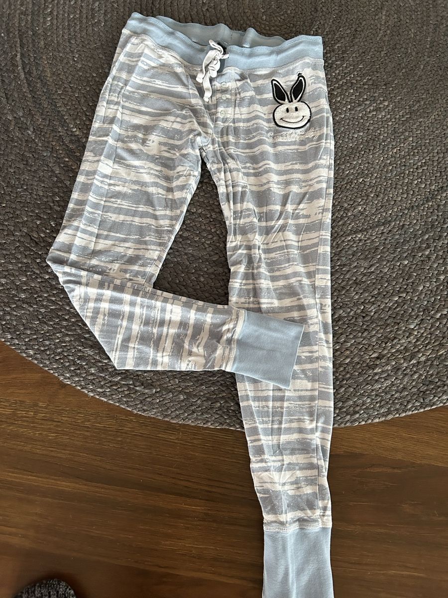 Negligees & Pigiami: Pyjama Hose mit Hase 🐰 – Usato da Beringen venduto da Sternli650
