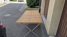 Klapptisch Holzlatten Metallgestell zusammenklappbar