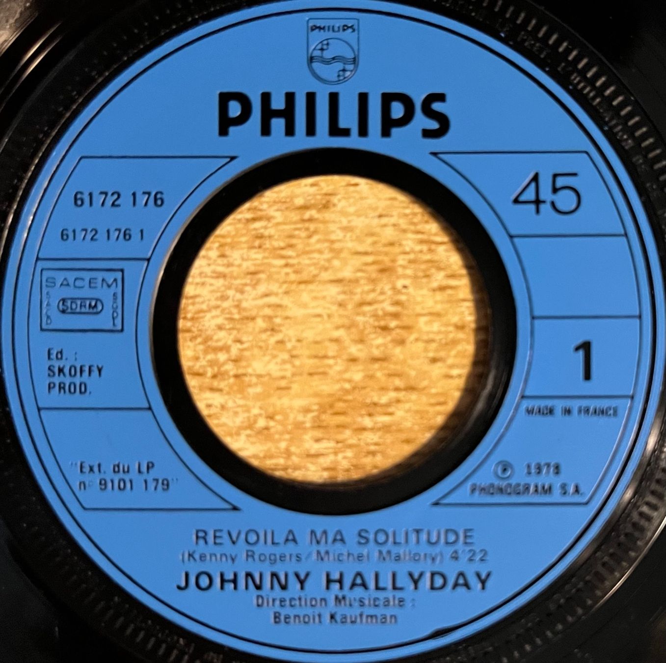 Schallplatten: JOHNNY HALLYDAY - REVOILÀ MA SOLITUDE – Gebraucht aus Bussigny von vinyl-pas-cher 2