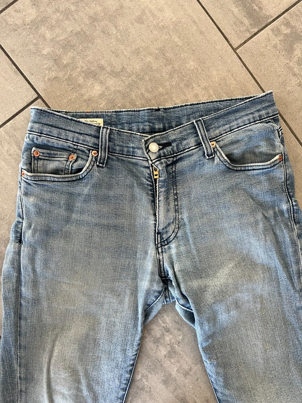 Levi's Jeans: LEVIS Jeans Hellblau – D'occasion à Otelfingen par Denis_ZH 1