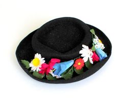 Puppenhut mit Seidenblumen