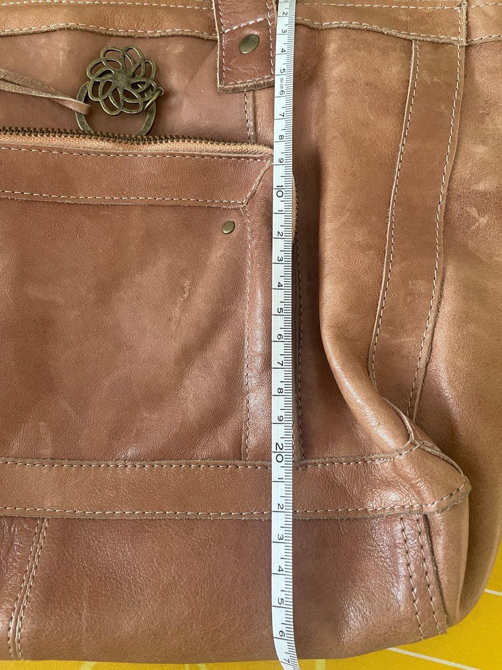 Pieces Taschen: Pieces Leder Handtasche – Gebraucht aus Ueberstorf von ojas23 5
