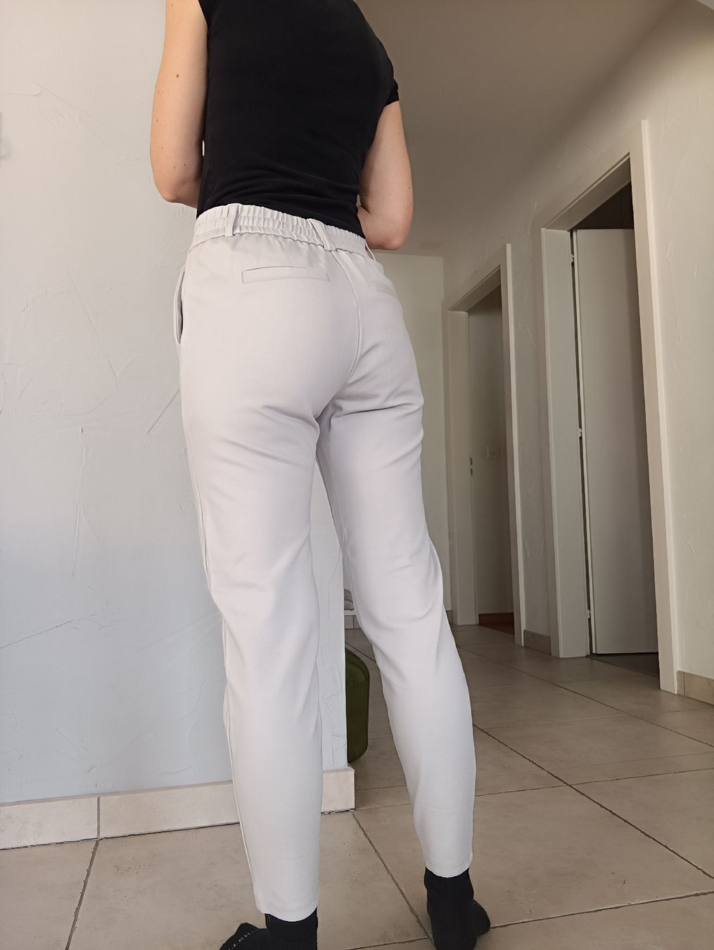 Pantaloni: PANTALON AMISU GRIS CLAIR 32 – Usato da Sierre venduto da shirley04 3