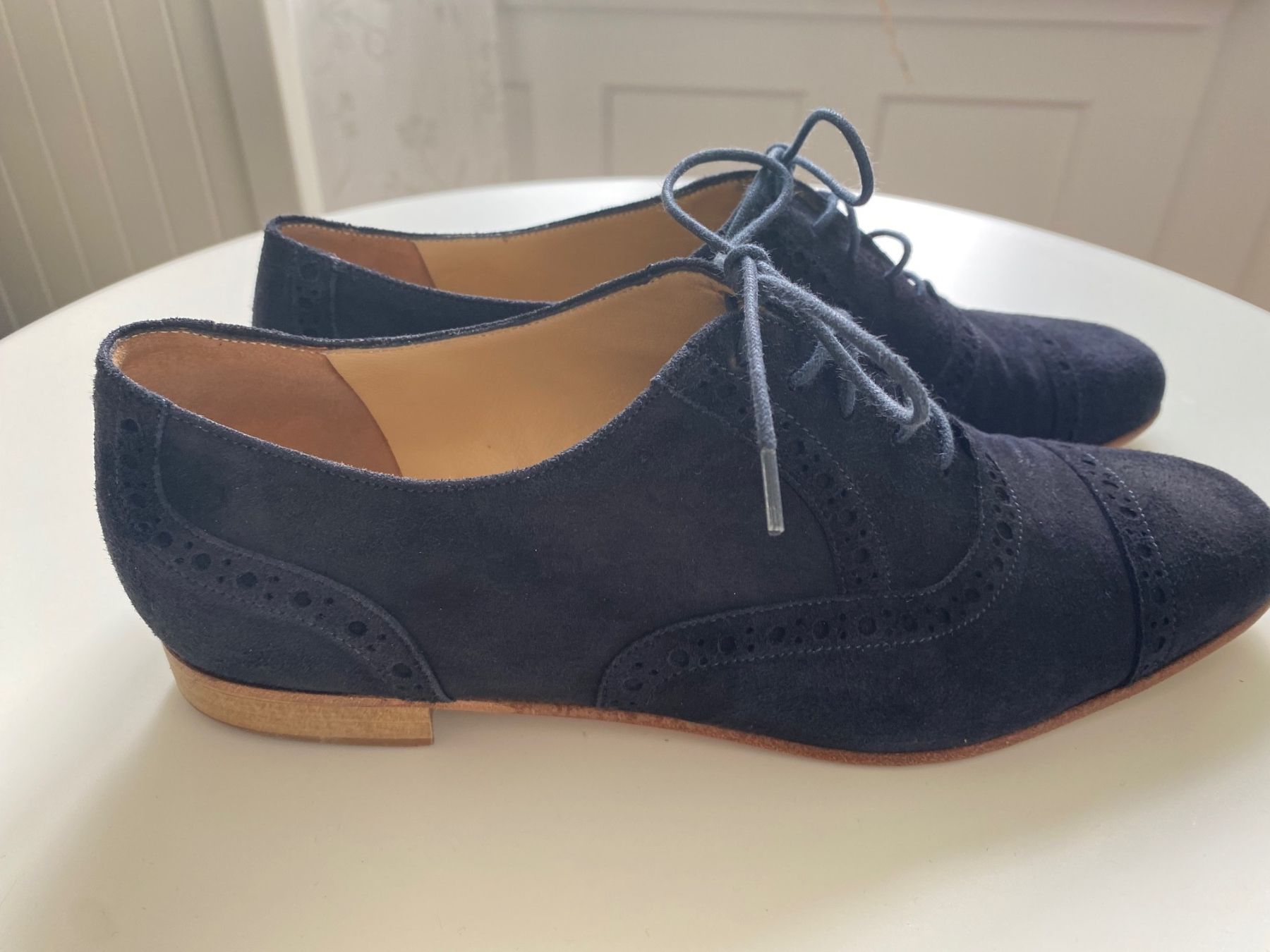 Scarpe da donna: Dunkelblaue Wildlederschnürer Gr. 38 – Usato da Zürich venduto da sil_75jv 1
