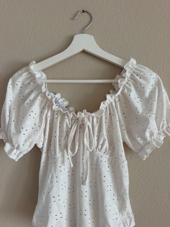 Damen Body weiss Lochstickerei Puffärmel guter Zustand