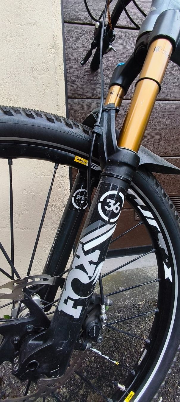 Canyon Biciclette: CANYON Strive AL 7.0 - Grösse "M" jet grey – Usato da Pfeffikon LU venduto da LauLauDive 3