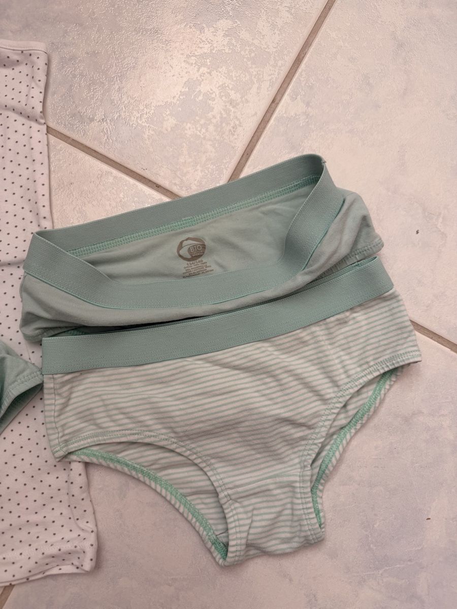 Migros Biancheria intima: Set Mädchen Unterwäsche Gr. 134-164 – Usato da Waltenschwil venduto da pipapo71 2