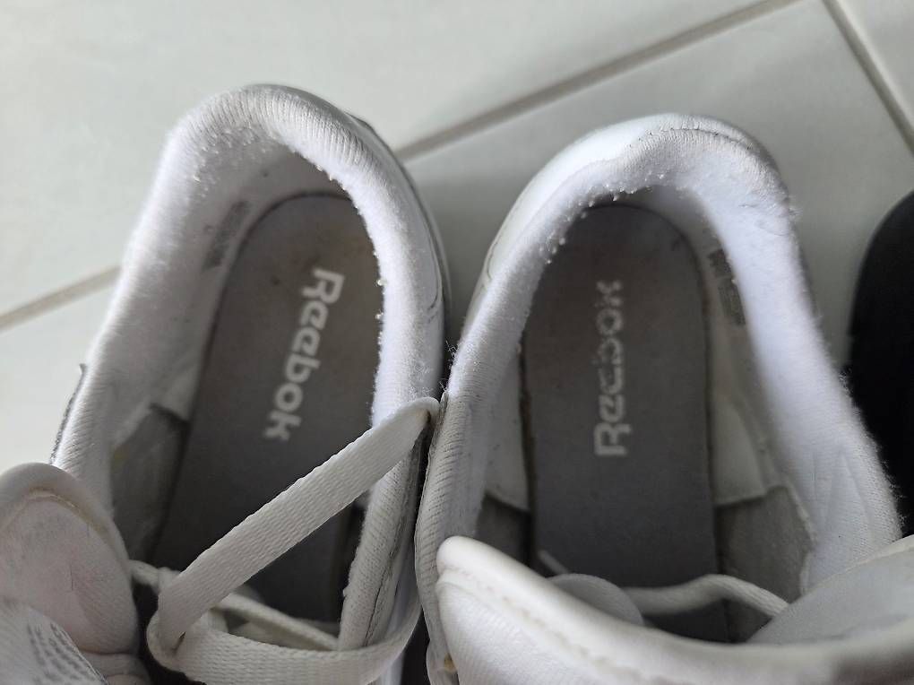 Reebok Scarpe da donna: Damenschuhe Reebok gr.37 2 Paar – Usato da Bronschhofen venduto da Katrusja 4