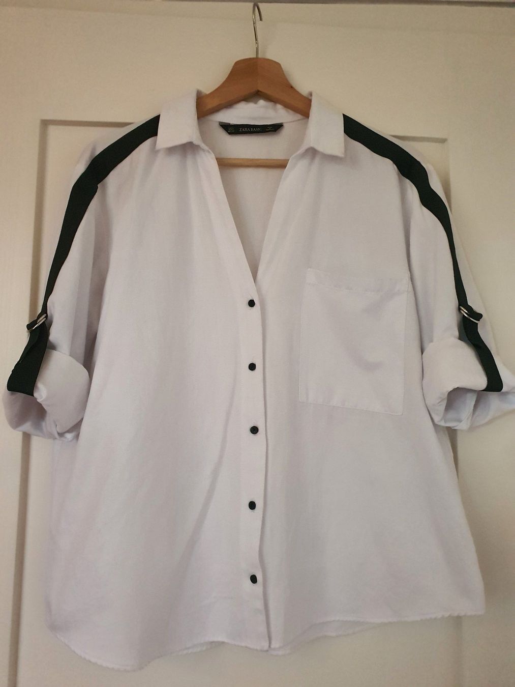 Zara Chemisiers: ZARA Bluse gr. S - black&white – D'occasion à Zürich par slvgen