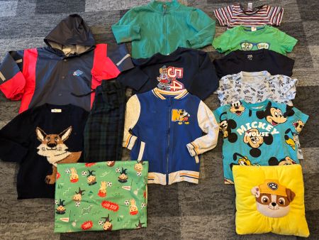 Kinder Junge Kleider Paket 13 Teile Gr 104 110